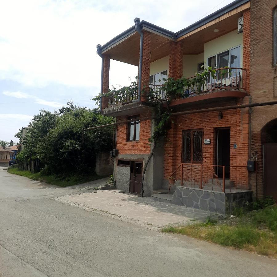 Luca Lili Hotel Sighnaghi Exterior photo